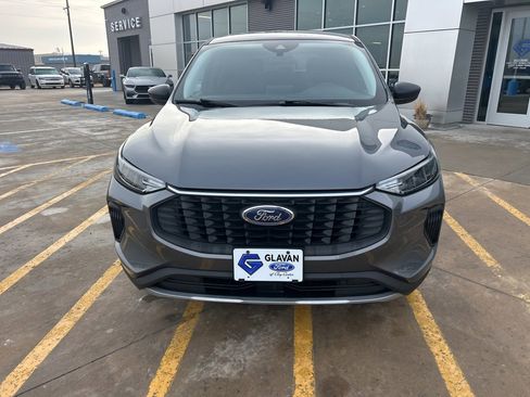 Used 2024 Ford Escape Active w/ Cold Weather Package image 8