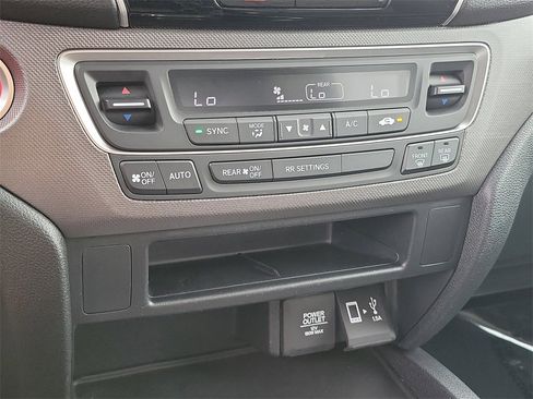 Used 2022 Honda Ridgeline Sport image 11