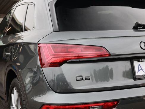 Used 2024 Audi Q5 e Prestige w/ Prestige Package AWD/4WD image 13