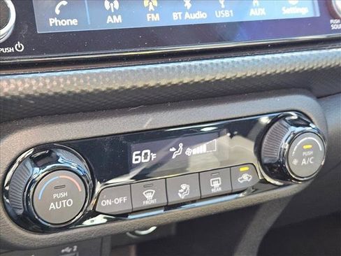 Used 2022 Nissan Kicks SV image 13