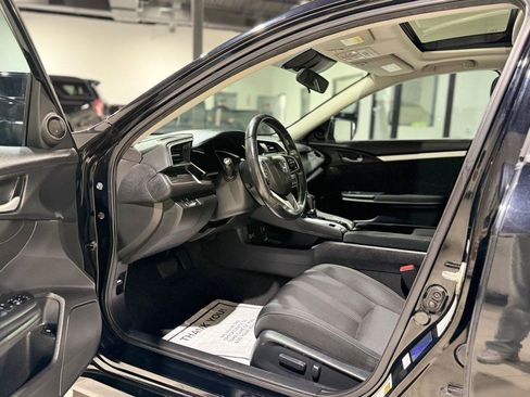 Used 2019 Honda Civic EX image 15