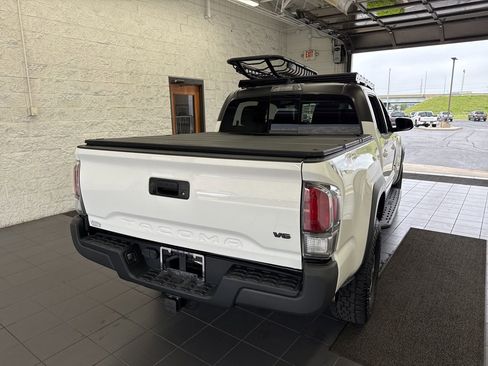 Used 2023 Toyota Tacoma TRD Off-Road AWD/4WD image 7