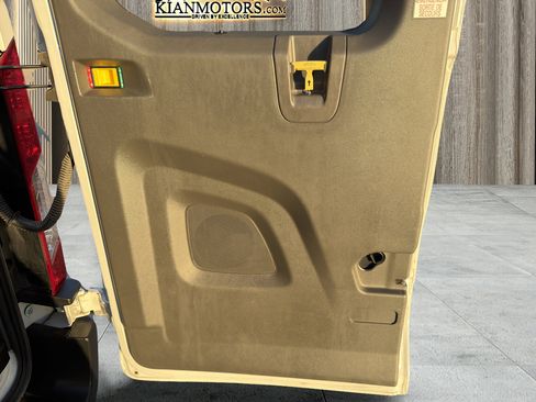 Used 2023 Ford Transit 350 XLT image 68