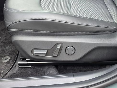 Certified 2023 Kia Niro Wind w/ Wind Preserve Package FWD image 13