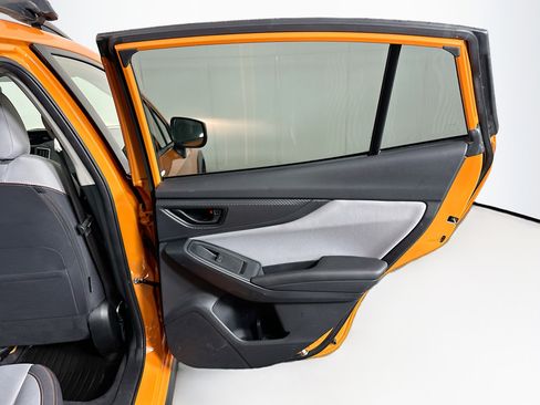 Used 2019 Subaru Crosstrek 2.0i Premium w/ Moonroof Package image 28