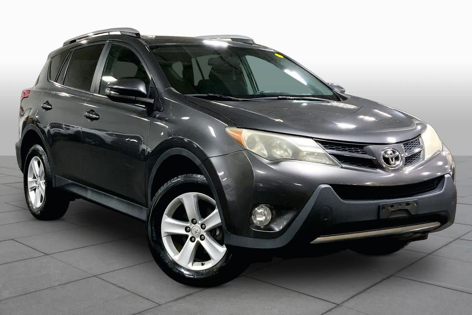 Used 2014 Toyota RAV4 XLE AWD/4WD image 3
