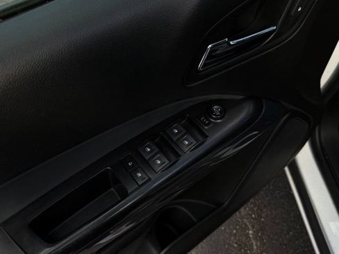 Used 2019 Chevrolet Colorado Z71 AWD/4WD image 11