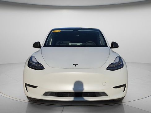 Used 2023 Tesla Model Y Long Range AWD/4WD image 4