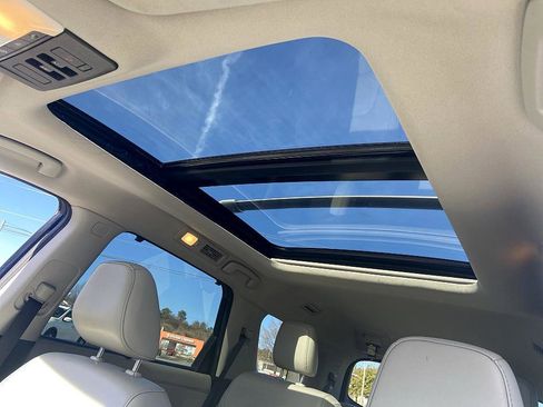 Certified 2022 Nissan Pathfinder SL w/ SL Premium Package image 17