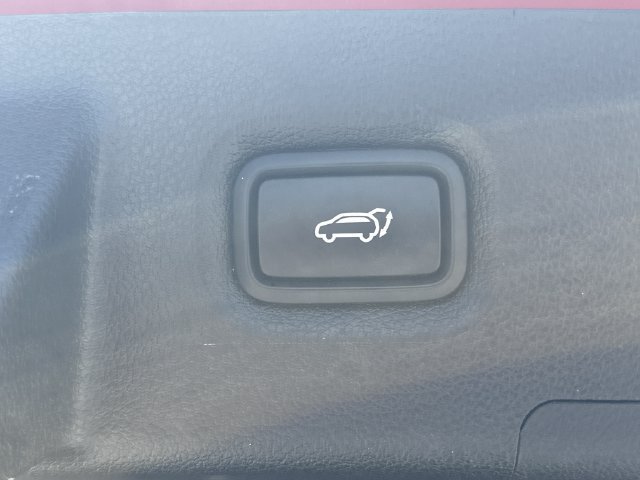Used 2019 Hyundai Santa Fe SEL FWD image 11