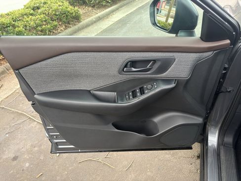 Certified 2023 Nissan Rogue S image 16