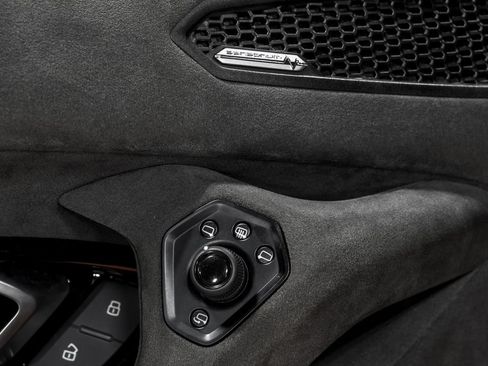Used 2023 Lamborghini Huracan Tecnica RWD image 10