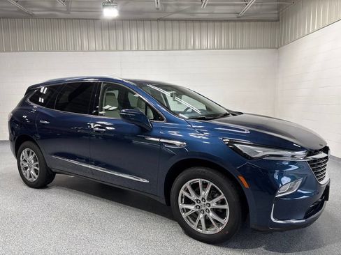 Used 2023 Buick Enclave Essence w/ Experience Buick Package AWD/4WD image 1