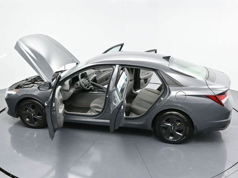 Used 2023 Hyundai Elantra SEL image 37