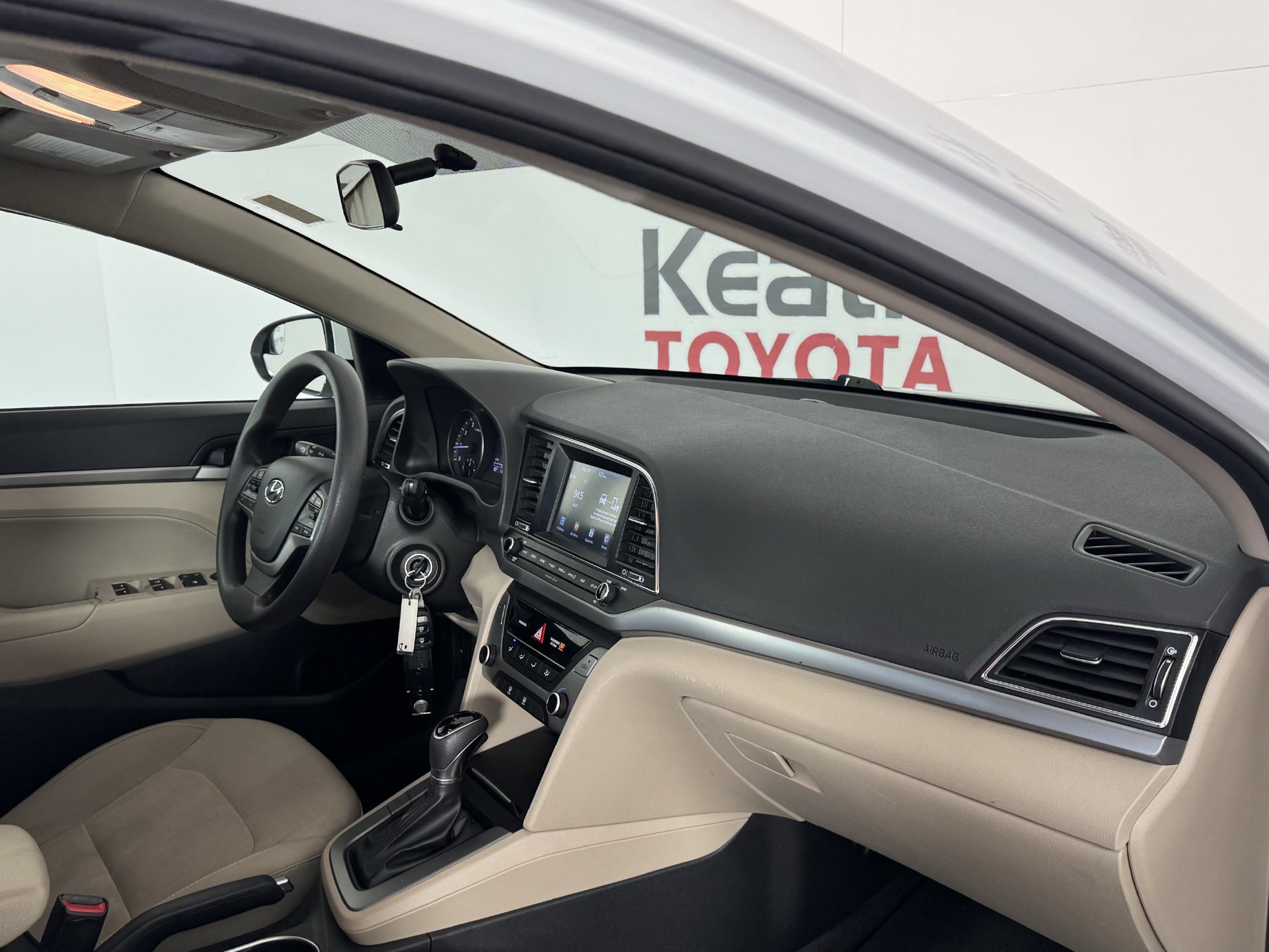 Used 2017 Hyundai Elantra SE FWD image 21