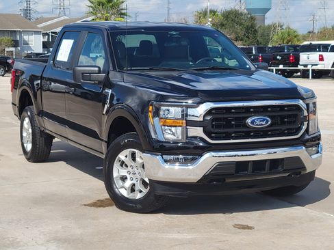 Used 2023 Ford F150 XLT image 2