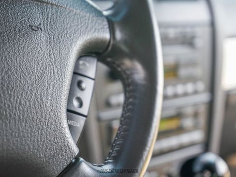 Used 2002 Ford Thunderbird Deluxe RWD image 67