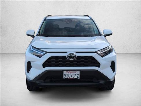 Used 2025 Toyota RAV4 XLE FWD image 2