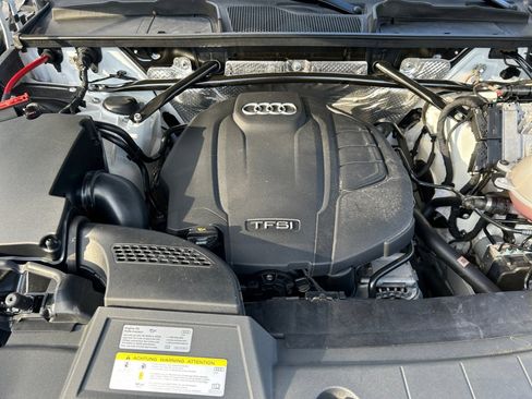 Used 2018 Audi Q5 2.0T Premium w/ Convenience Package image 16