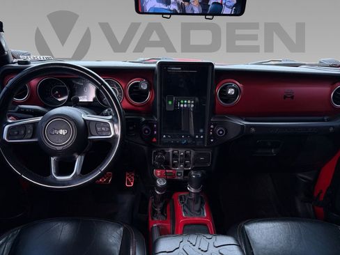 Used 2018 Jeep Wrangler Unlimited Rubicon image 2