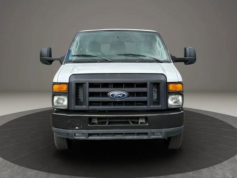 Used 2016 Ford E-350 and Econoline 350 Super Duty image 2