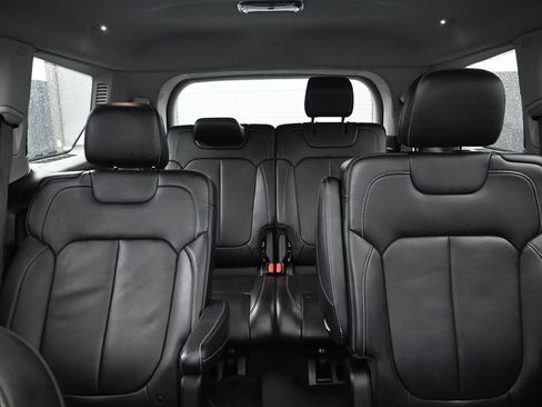 Used 2021 Jeep Grand Cherokee L Limited AWD/4WD image 14