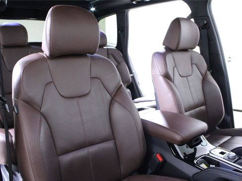 Used 2024 Kia Telluride SX FWD image 18