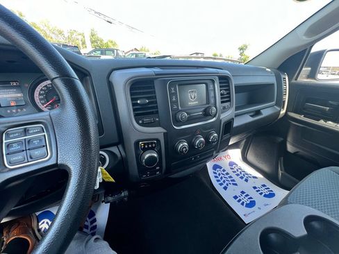 Used 2019 RAM 1500 ST w/ SXT Plus Group AWD/4WD image 18