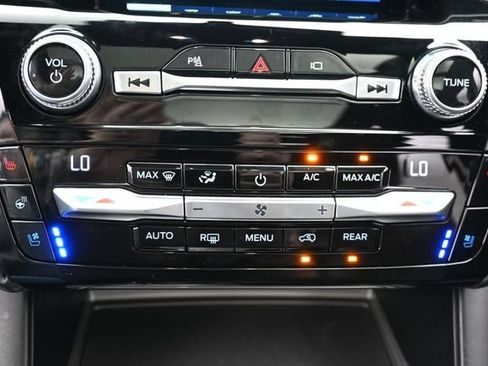 Used 2021 Ford Explorer Platinum w/ Equipment Group 601A AWD/4WD image 26