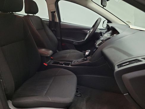Used 2018 Ford Focus SE FWD image 21