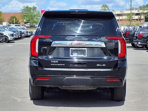 Used 2022 GMC Yukon SLE image 6