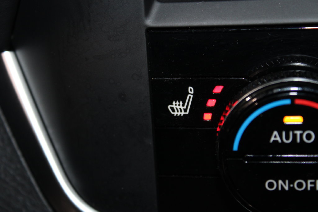 Used 2026 Nissan Rogue SV w/ Cold Weather Package FWD image 48