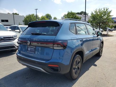 Certified 2025 Volkswagen Taos S FWD image 4