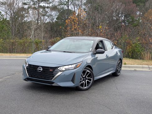 Used 2024 Nissan Sentra SR w/ SR Premium Package image 1