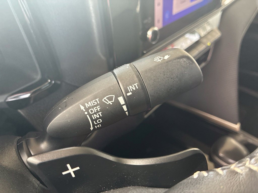 Used 2025 Toyota Camry SE FWD image 40