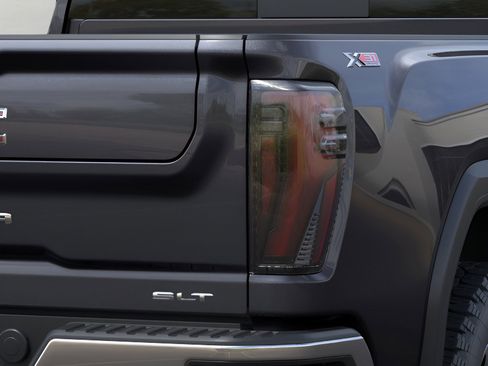 New 2026 GMC Sierra 2500 SLT image 11