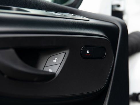 Used 2024 Mercedes-Benz Sprinter 2500 image 22