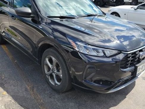 Certified 2023 Ford Escape ST-Line w/ Tech Pack #1 AWD/4WD image 3