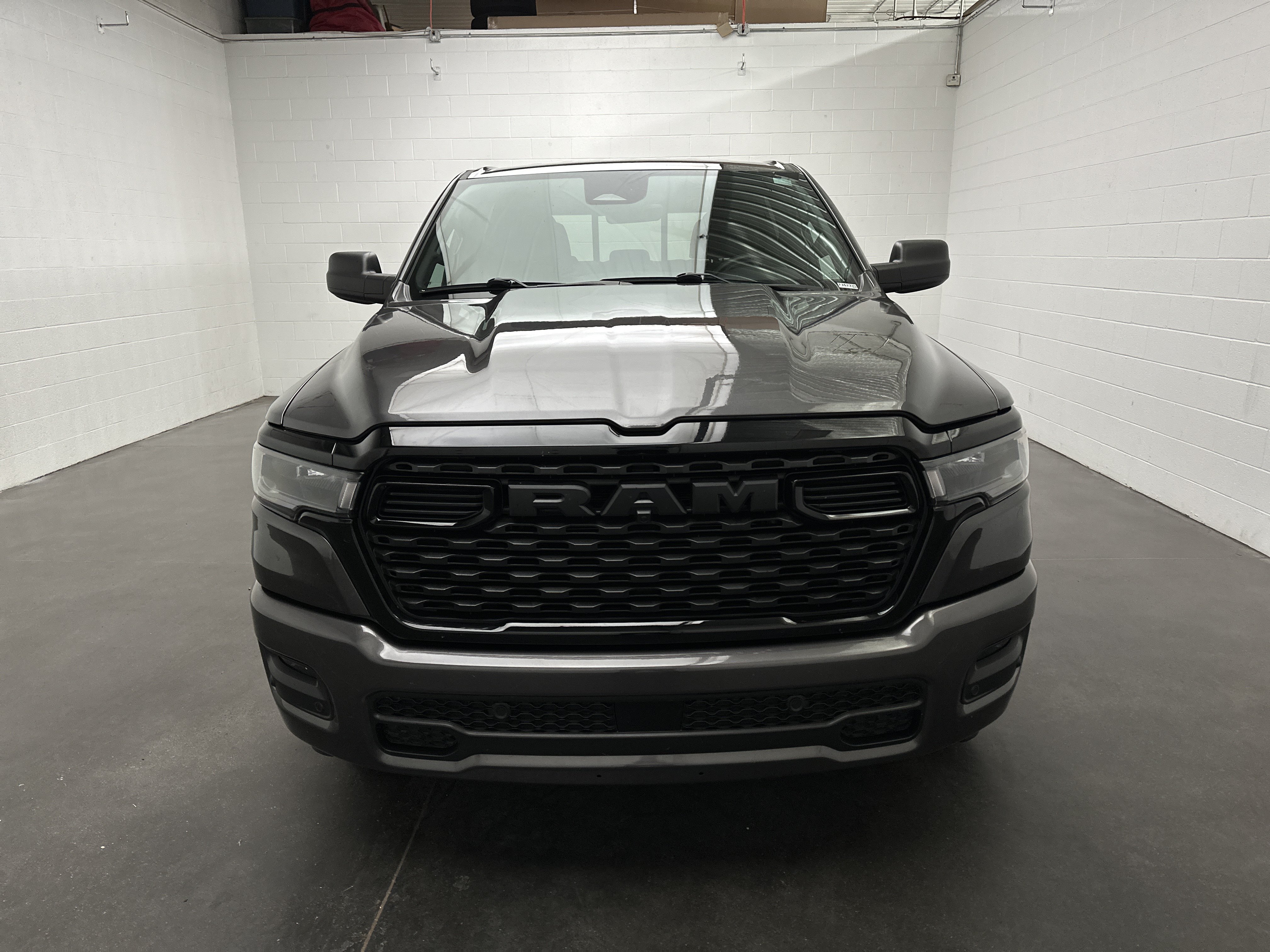 Used 2025 RAM 1500 Tradesman w/ Night Edition AWD/4WD image 4