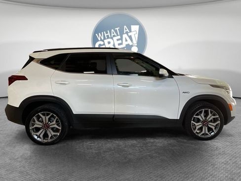 Used 2021 Kia Seltos S AWD/4WD image 2