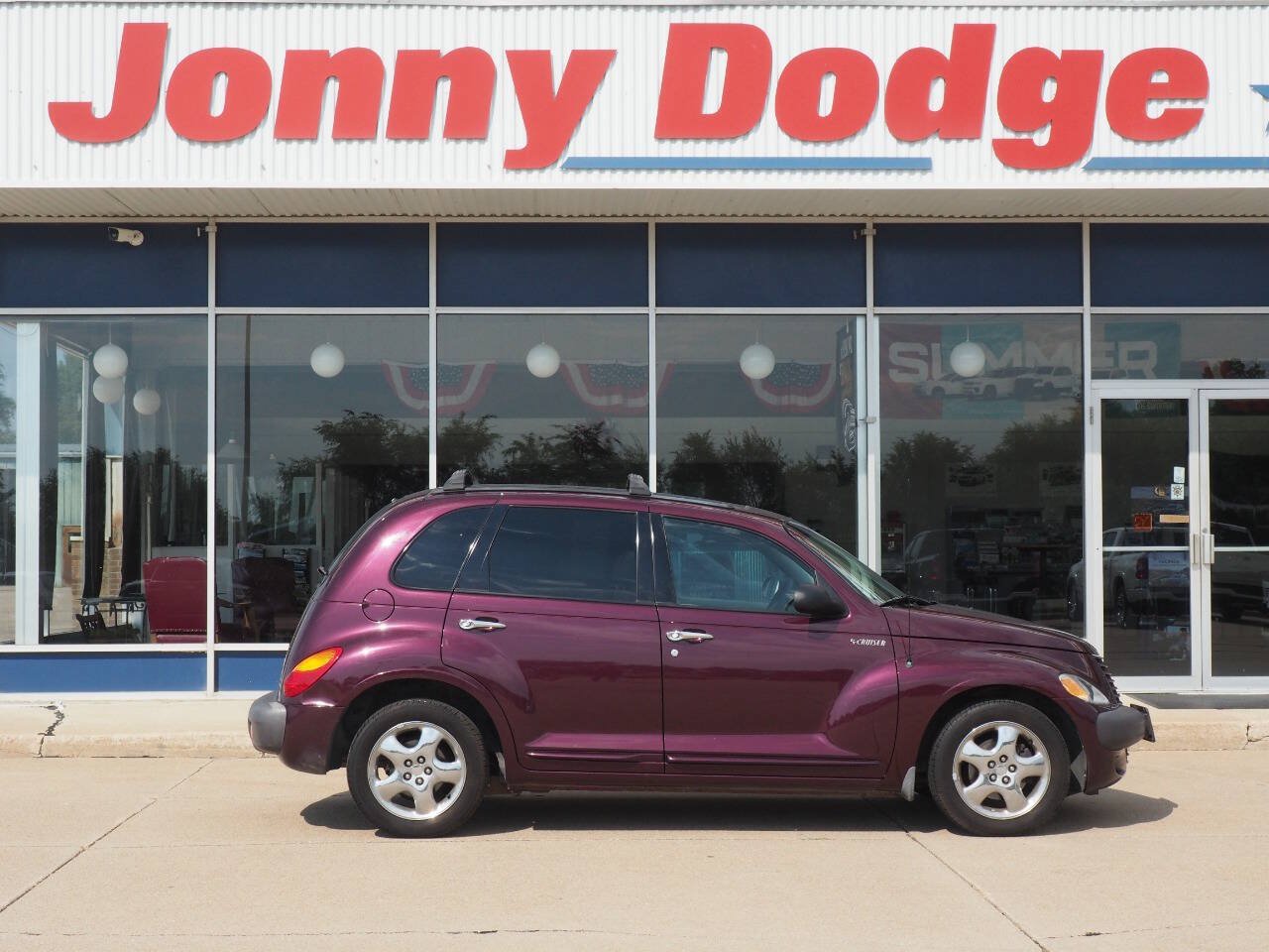 Used 2002 Chrysler PT Cruiser Limited FWD image 1