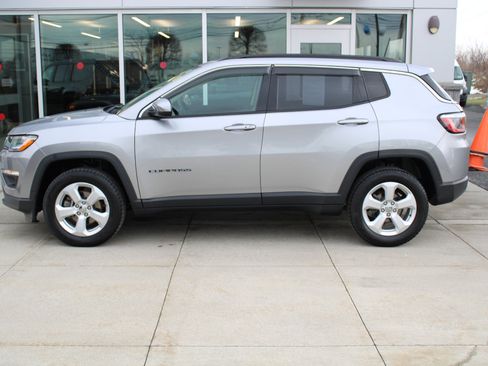 Used 2019 Jeep Compass Latitude w/ Popular Equipment Group image 4