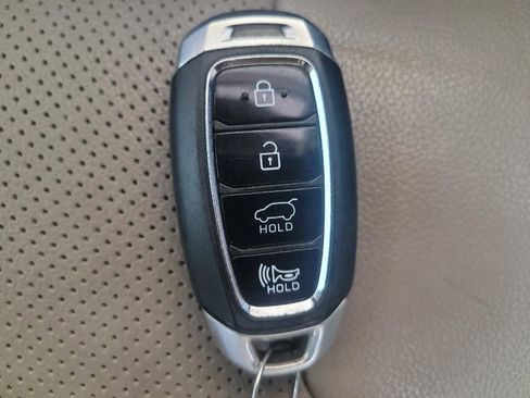 Used 2020 Hyundai Santa Fe Limited FWD image 32