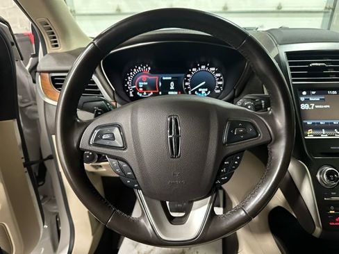 Used 2017 Lincoln MKC Select w/ Select Plus Package image 19