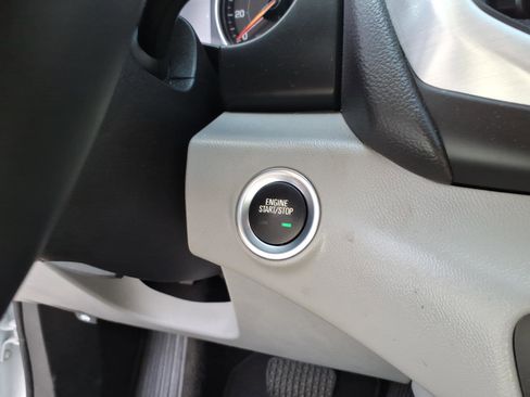 Used 2023 GMC Terrain SLT image 12