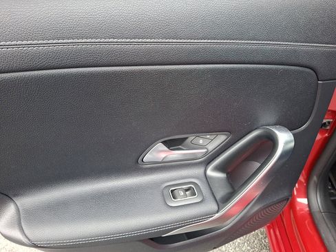 Used 2021 Mercedes-Benz CLA 250 4MATIC image 19