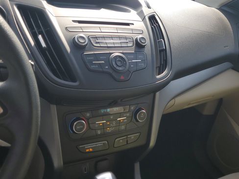 Used 2017 Ford Escape SE image 28