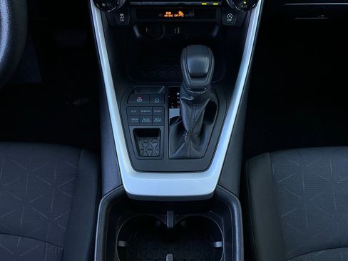 Used 2025 Toyota RAV4 XLE image 15