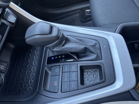 Certified 2025 Toyota RAV4 XLE AWD/4WD image 23