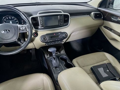 Used 2020 Kia Sorento EX FWD image 19